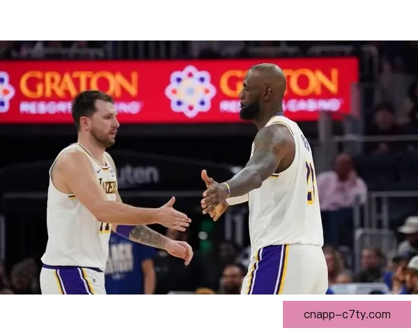 湖人险胜快船三喜一忧显现问题